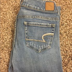 Size 2 American Eagle capris